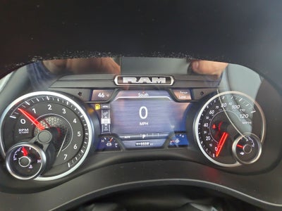 2025 RAM 1500 Laramie Crew Cab 4x4 5'7" Box