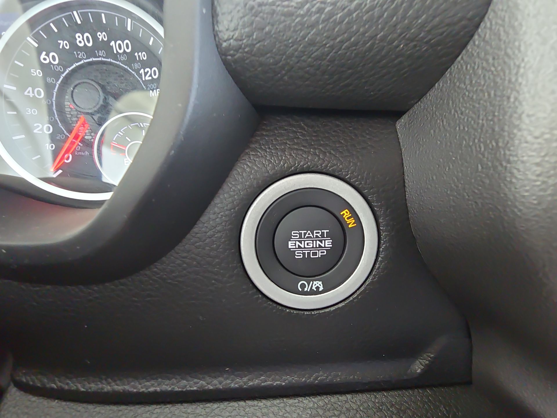 2025 RAM 1500 Laramie Crew Cab 4x4 5'7" Box