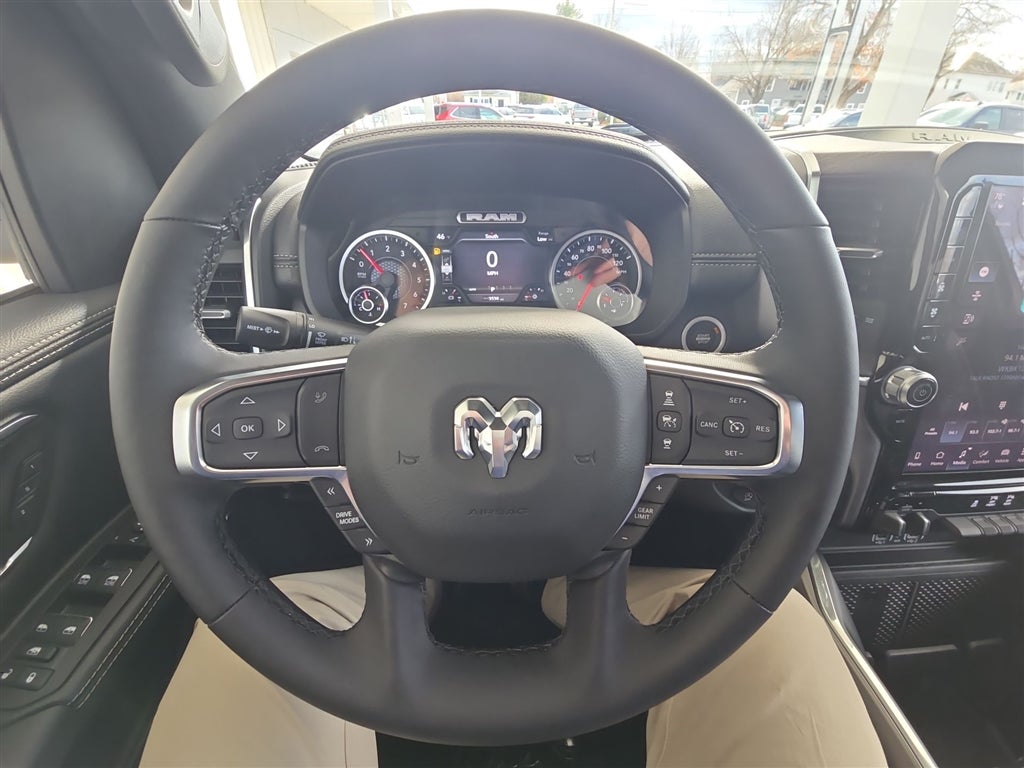 2025 RAM 1500 Laramie Crew Cab 4x4 5'7" Box