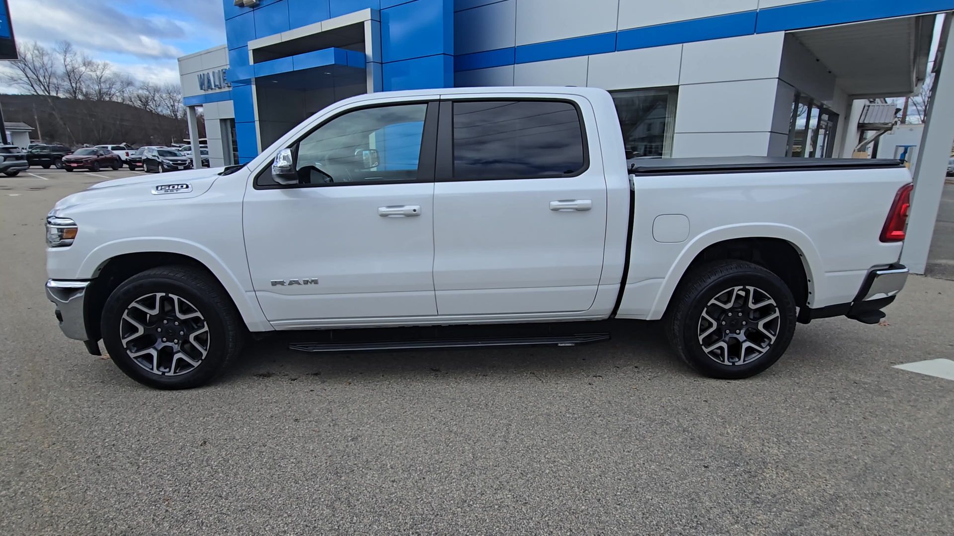 2025 RAM 1500 Laramie Crew Cab 4x4 5'7" Box