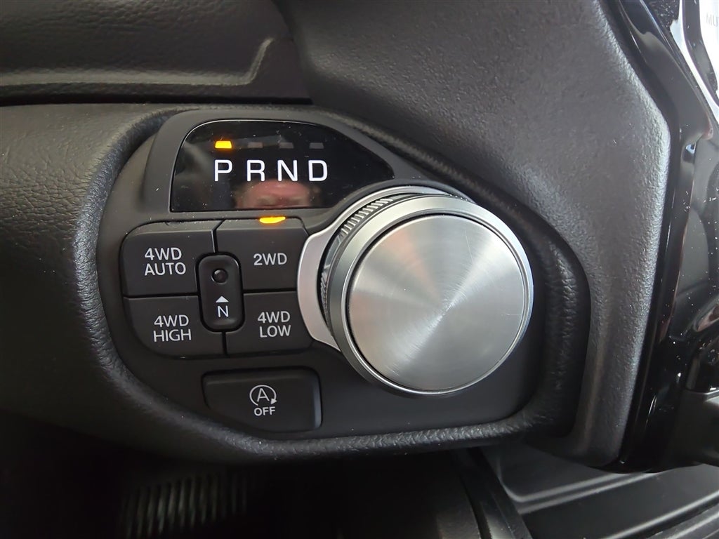 2025 RAM 1500 Laramie Crew Cab 4x4 5'7" Box