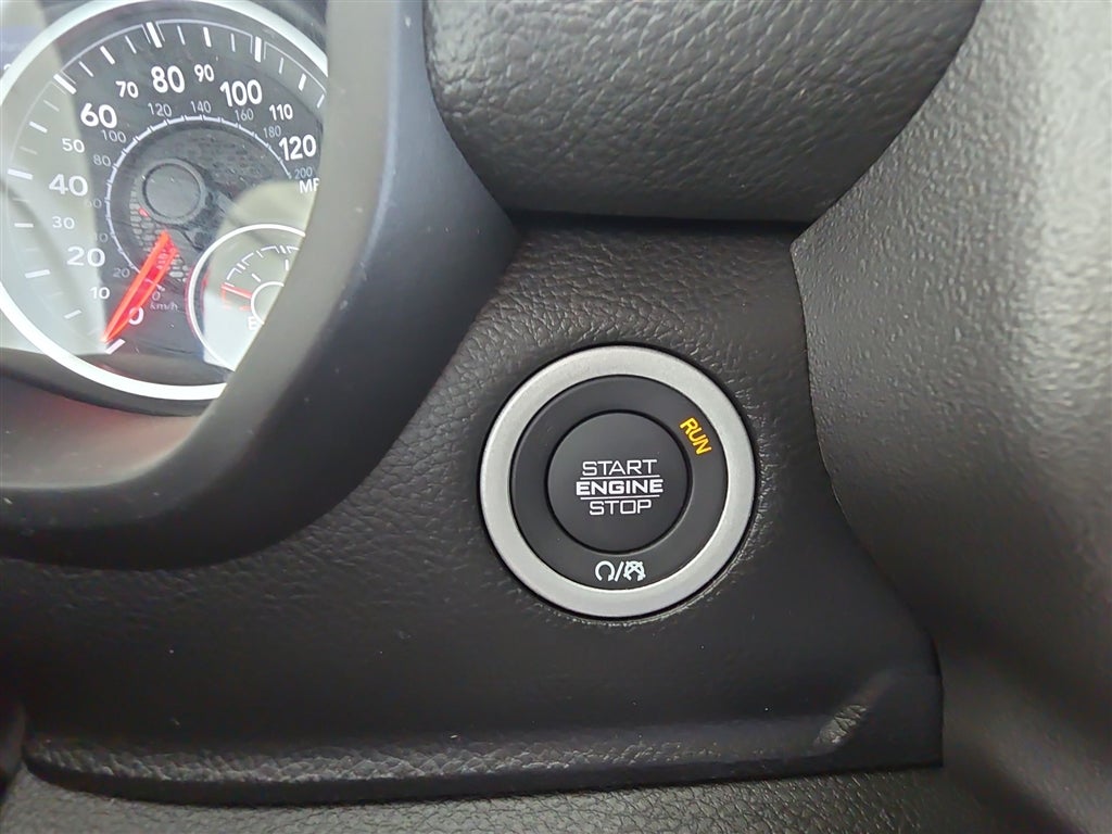 2025 RAM 1500 Laramie Crew Cab 4x4 5'7" Box