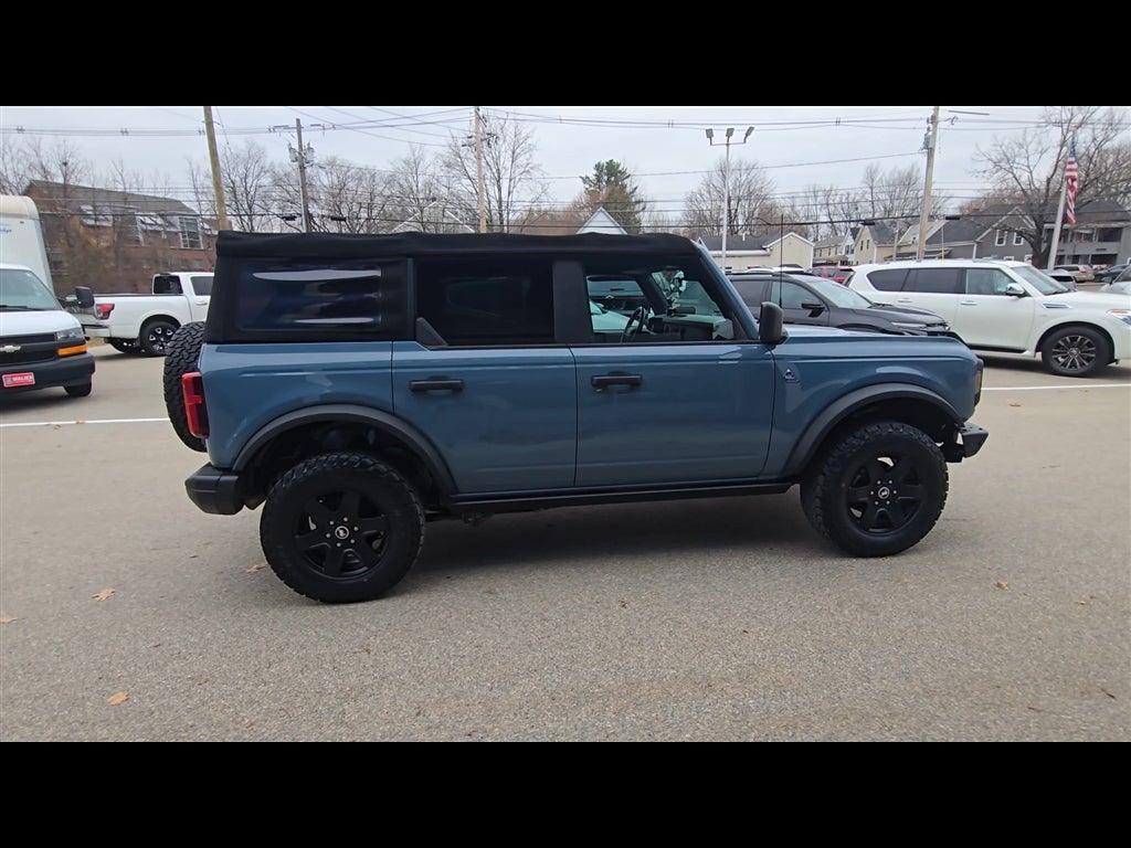 2021 Ford Bronco Base