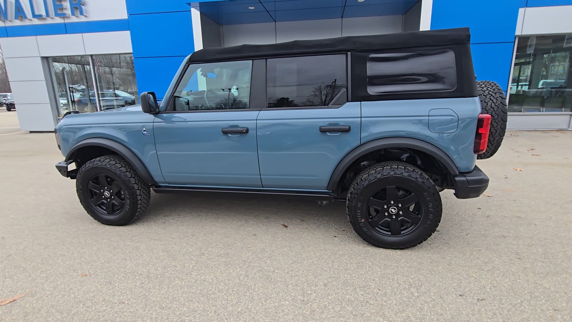 2021 Ford Bronco Base