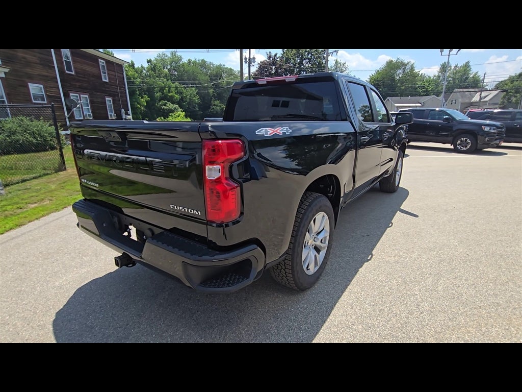 2025 Chevrolet Silverado 1500 Custom