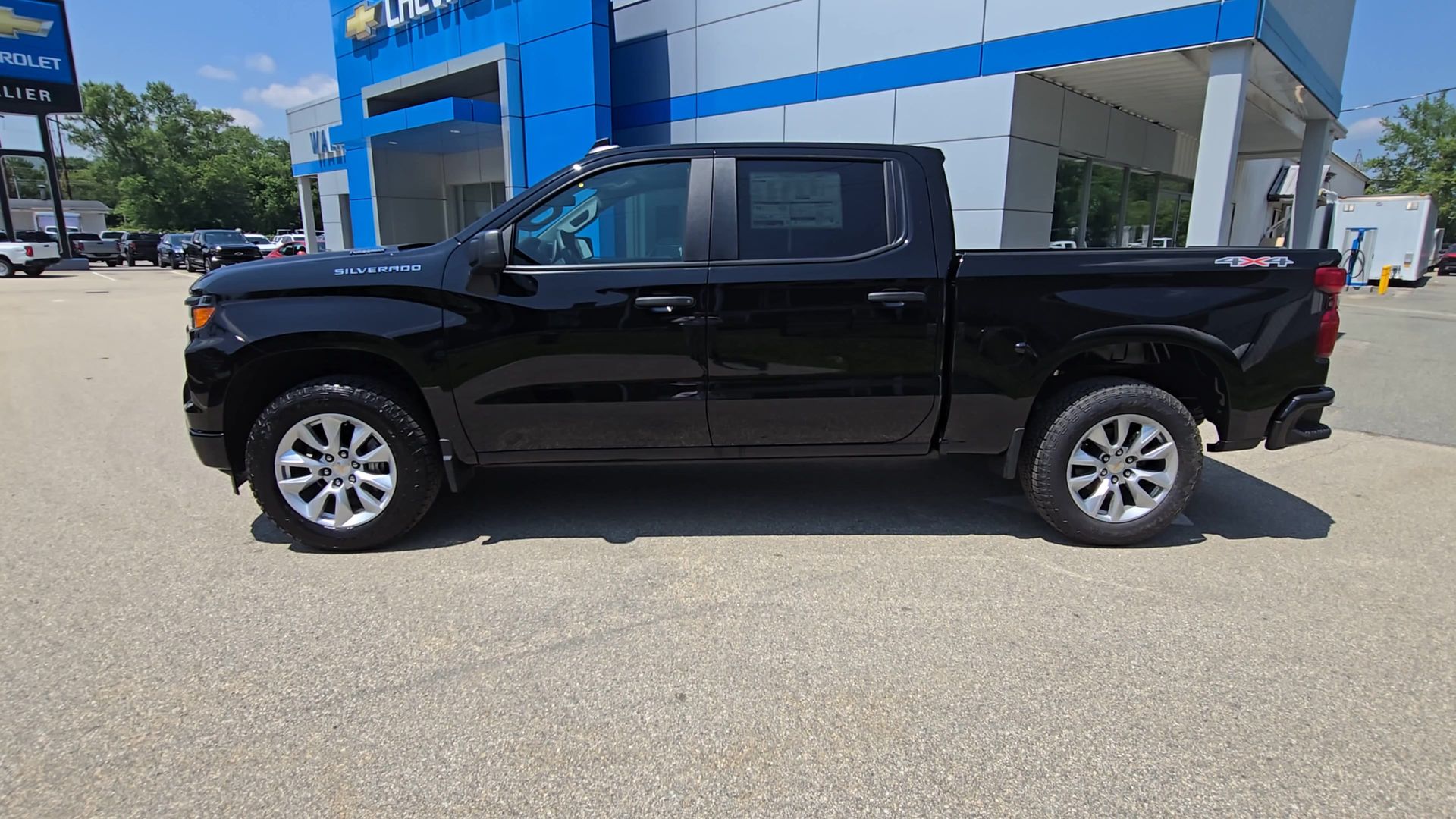 2025 Chevrolet Silverado 1500 Custom