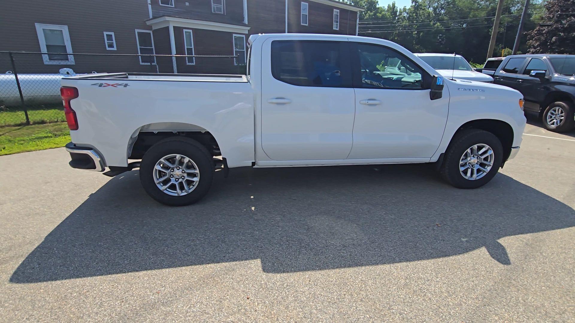 2025 Chevrolet Silverado 1500 LT (2FL)