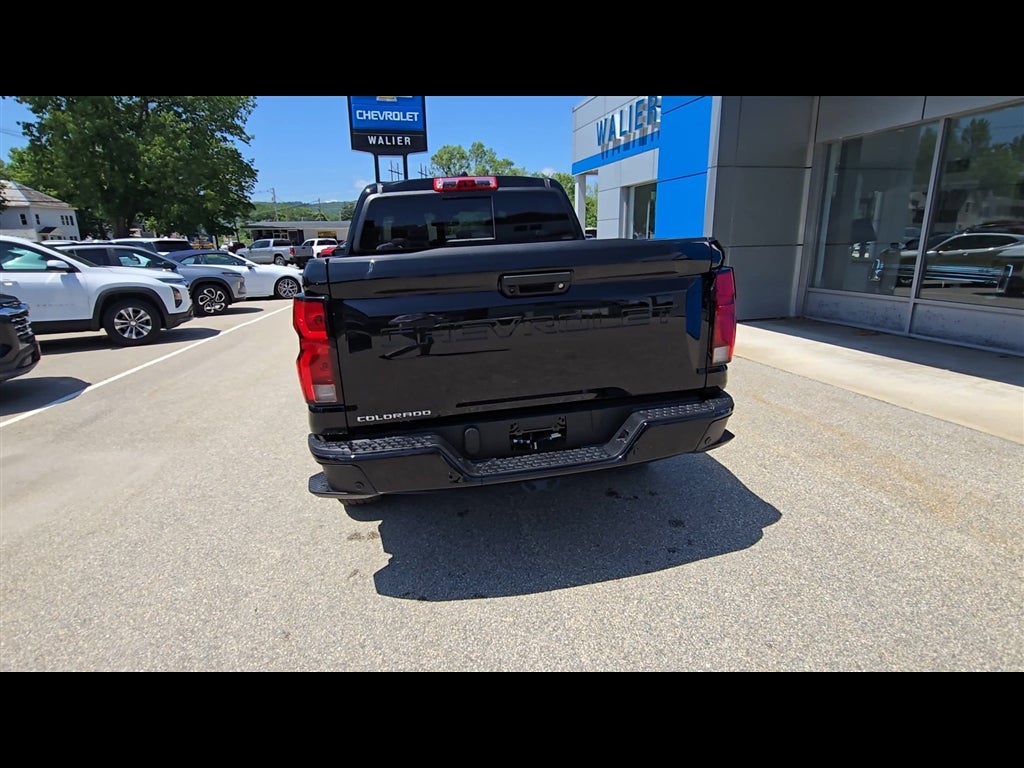 2025 Chevrolet Colorado WT/LT