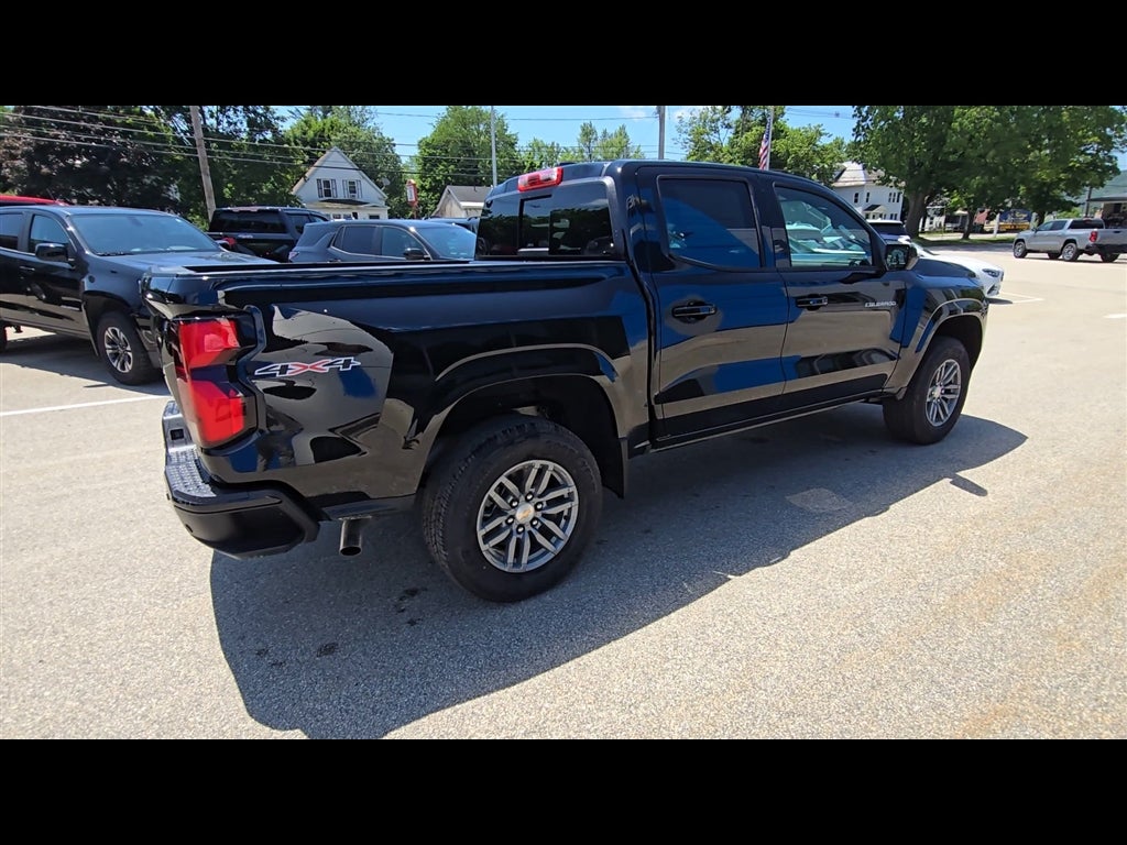 2025 Chevrolet Colorado WT/LT