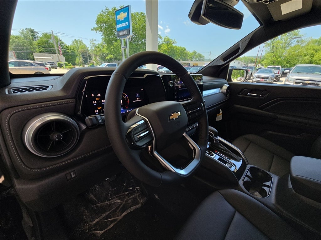 2025 Chevrolet Colorado WT/LT