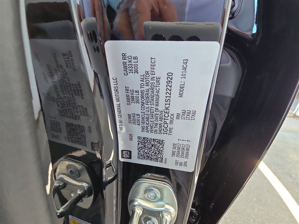 2025 Chevrolet Colorado WT/LT