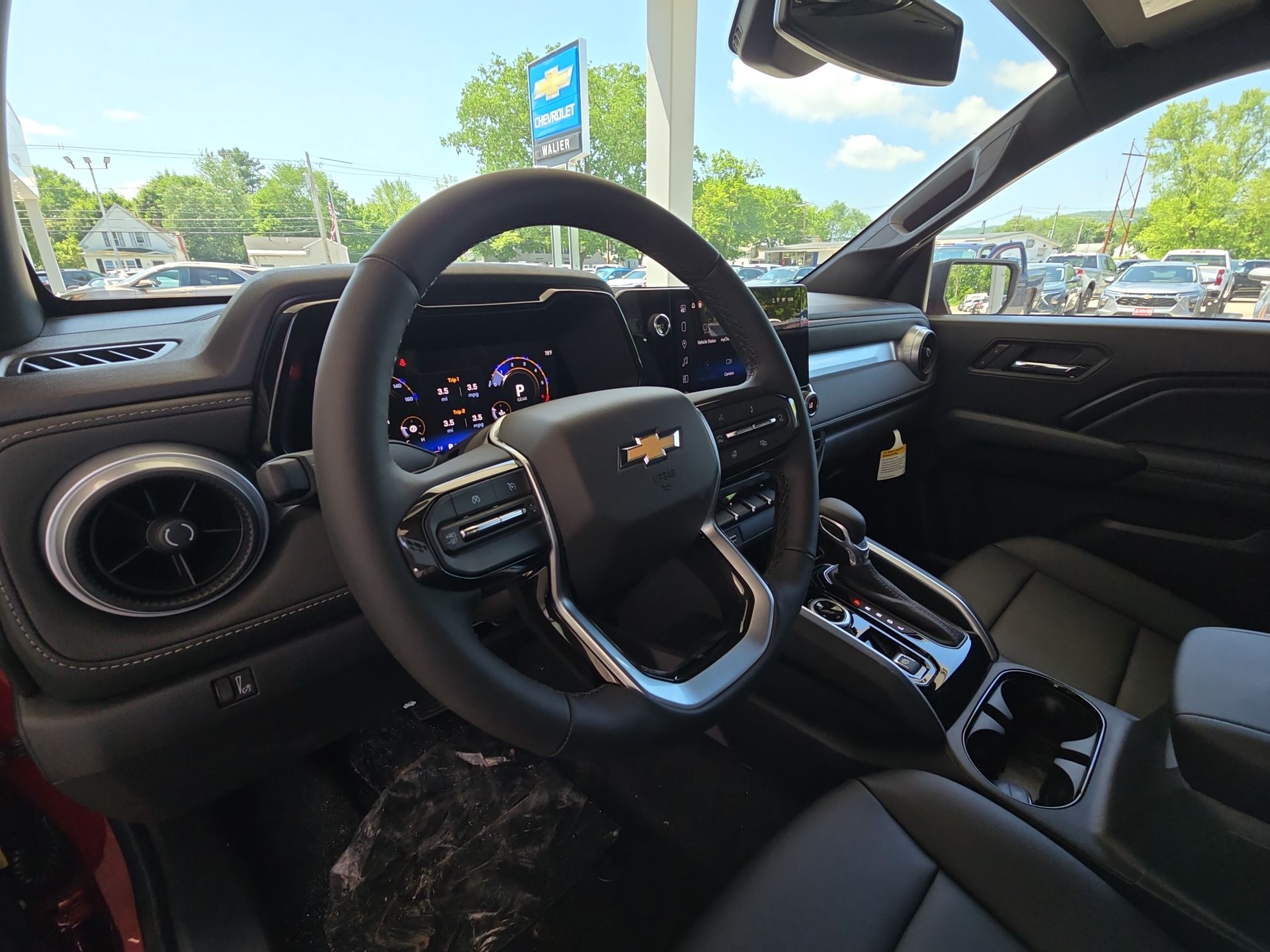 2025 Chevrolet Colorado WT/LT