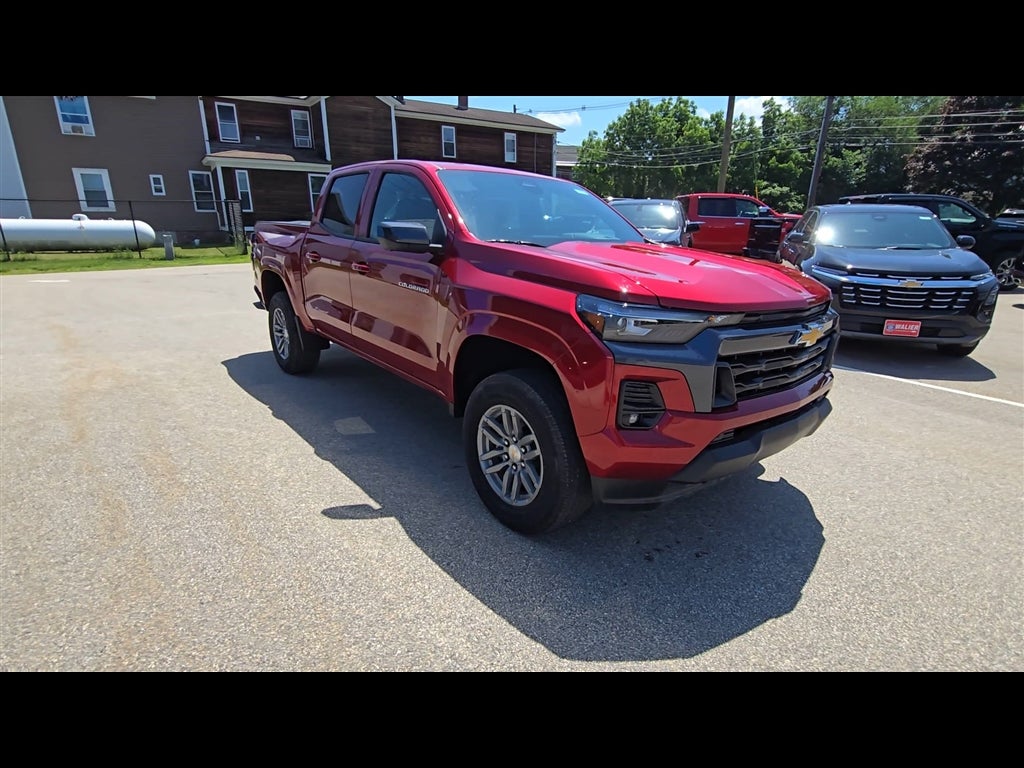2025 Chevrolet Colorado WT/LT