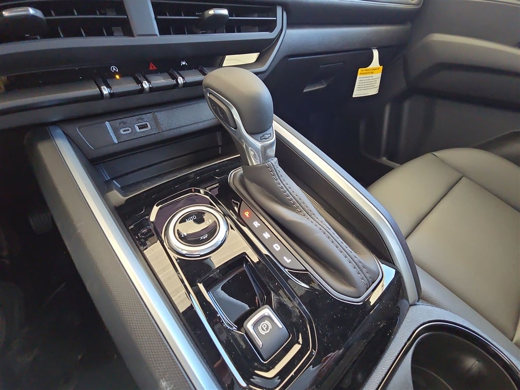 2025 Chevrolet Colorado WT/LT