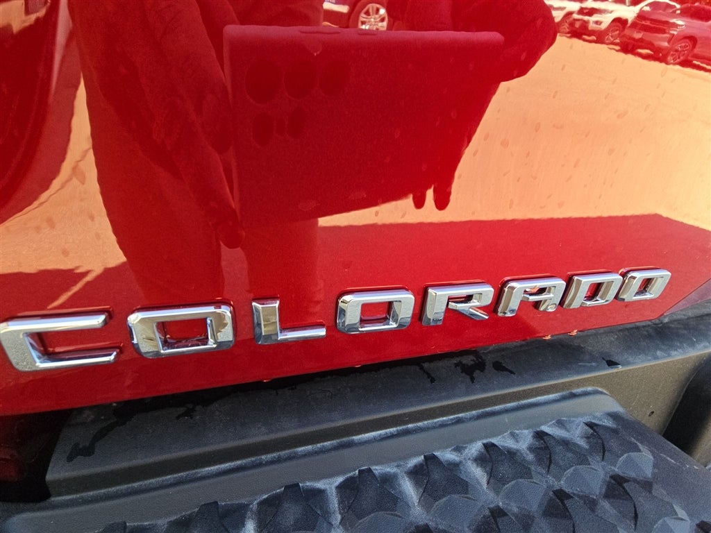 2025 Chevrolet Colorado WT/LT