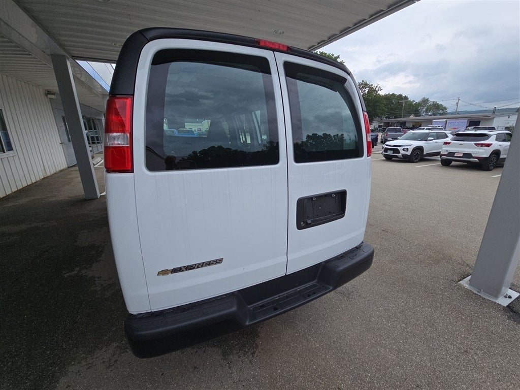 2026 Chevrolet Express Cargo WT