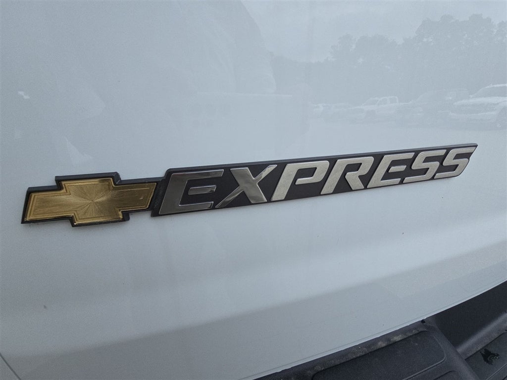 2026 Chevrolet Express Cargo WT