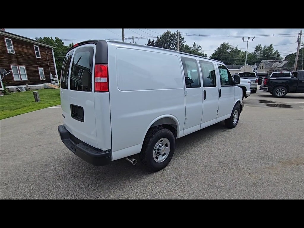 2026 Chevrolet Express Cargo WT