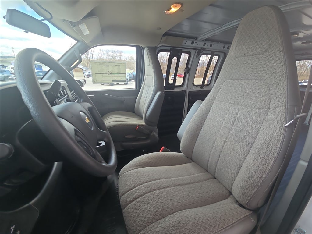 2026 Chevrolet Express Cargo WT