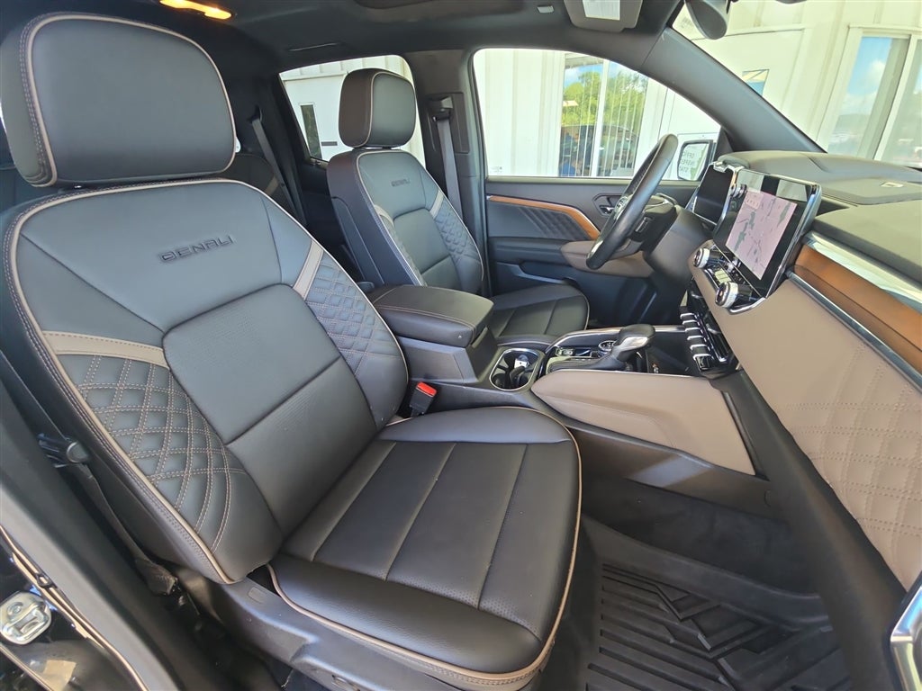 2025 GMC Canyon Denali