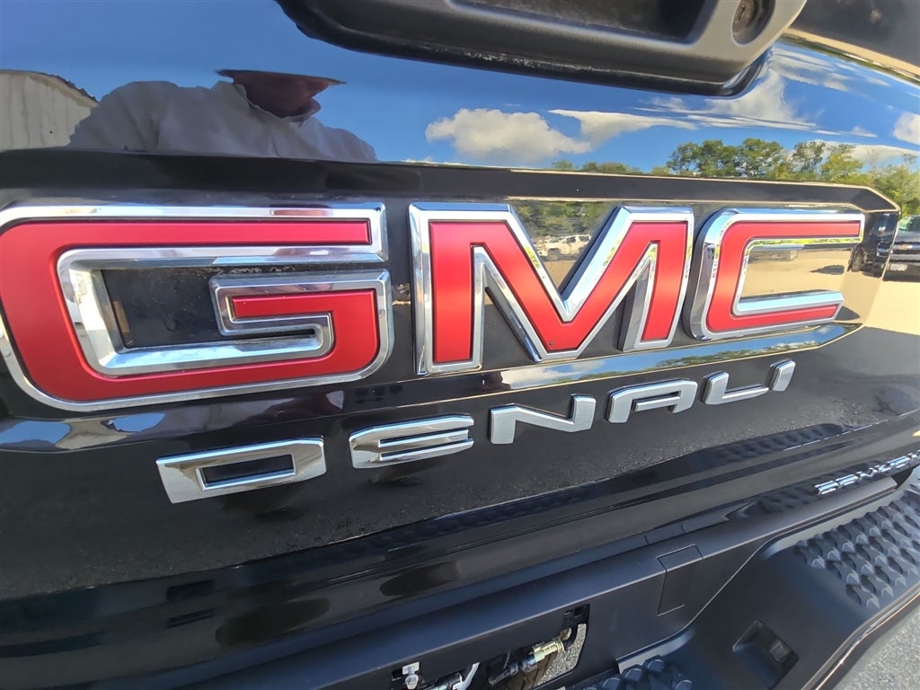2025 GMC Canyon Denali