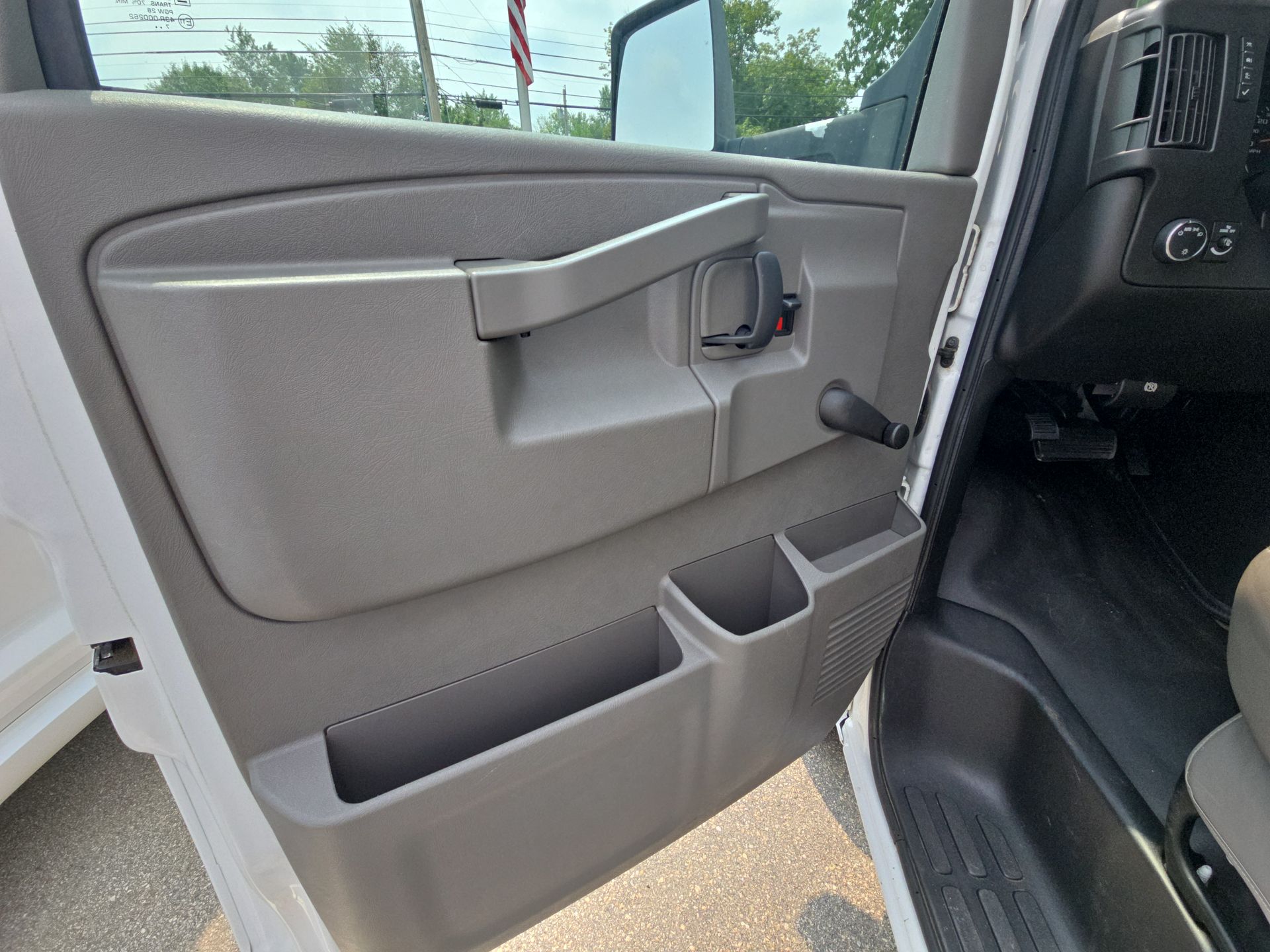 2018 Chevrolet Express Cutaway 3500 Work Van