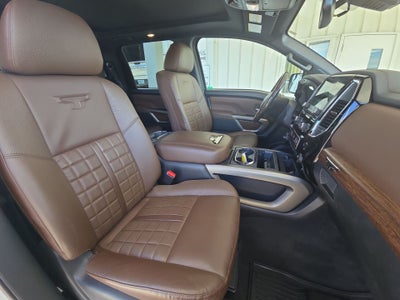 2021 Nissan TITAN Crew Cab Platinum Reserve 4x4