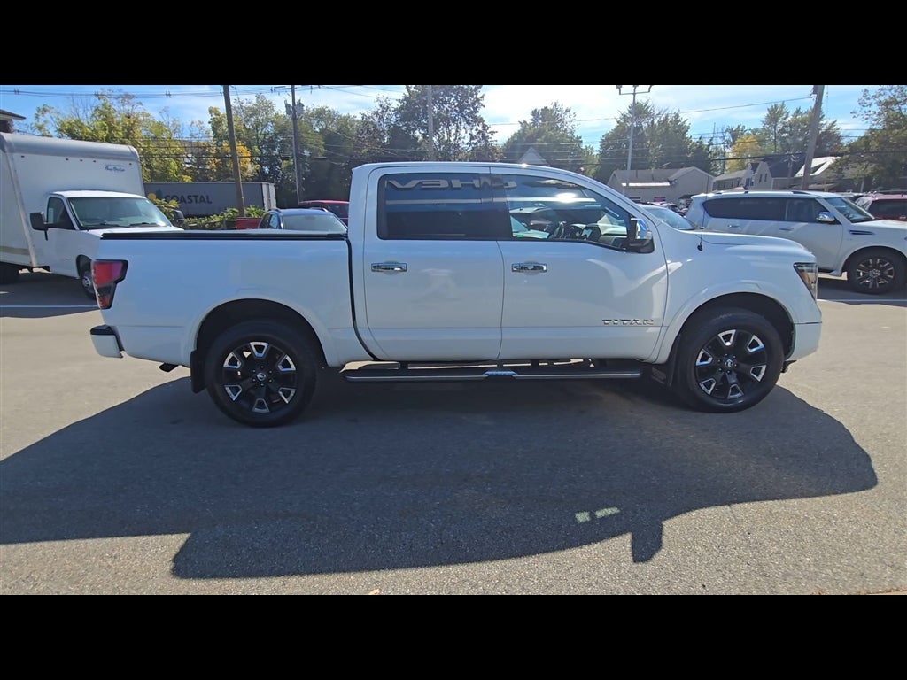 2021 Nissan TITAN Crew Cab Platinum Reserve 4x4