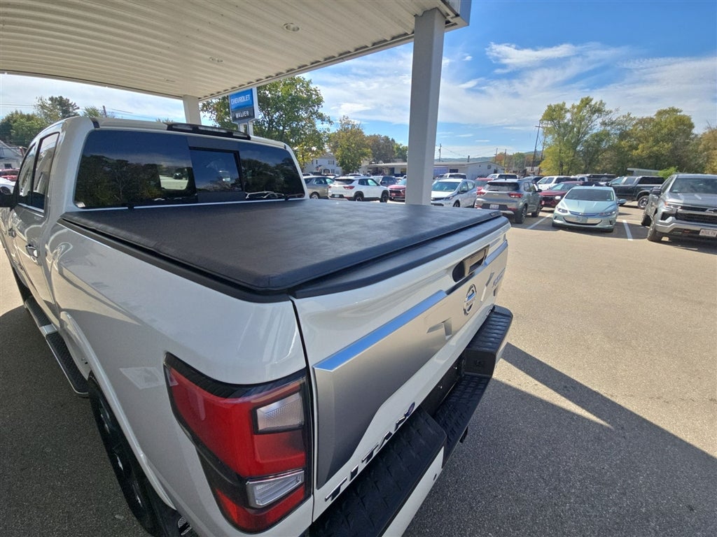 2021 Nissan TITAN Crew Cab Platinum Reserve 4x4