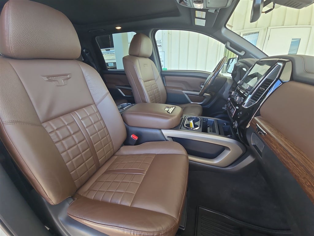 2021 Nissan TITAN Crew Cab Platinum Reserve 4x4