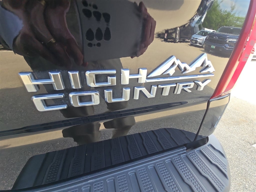 2025 Chevrolet Silverado 1500 High Country