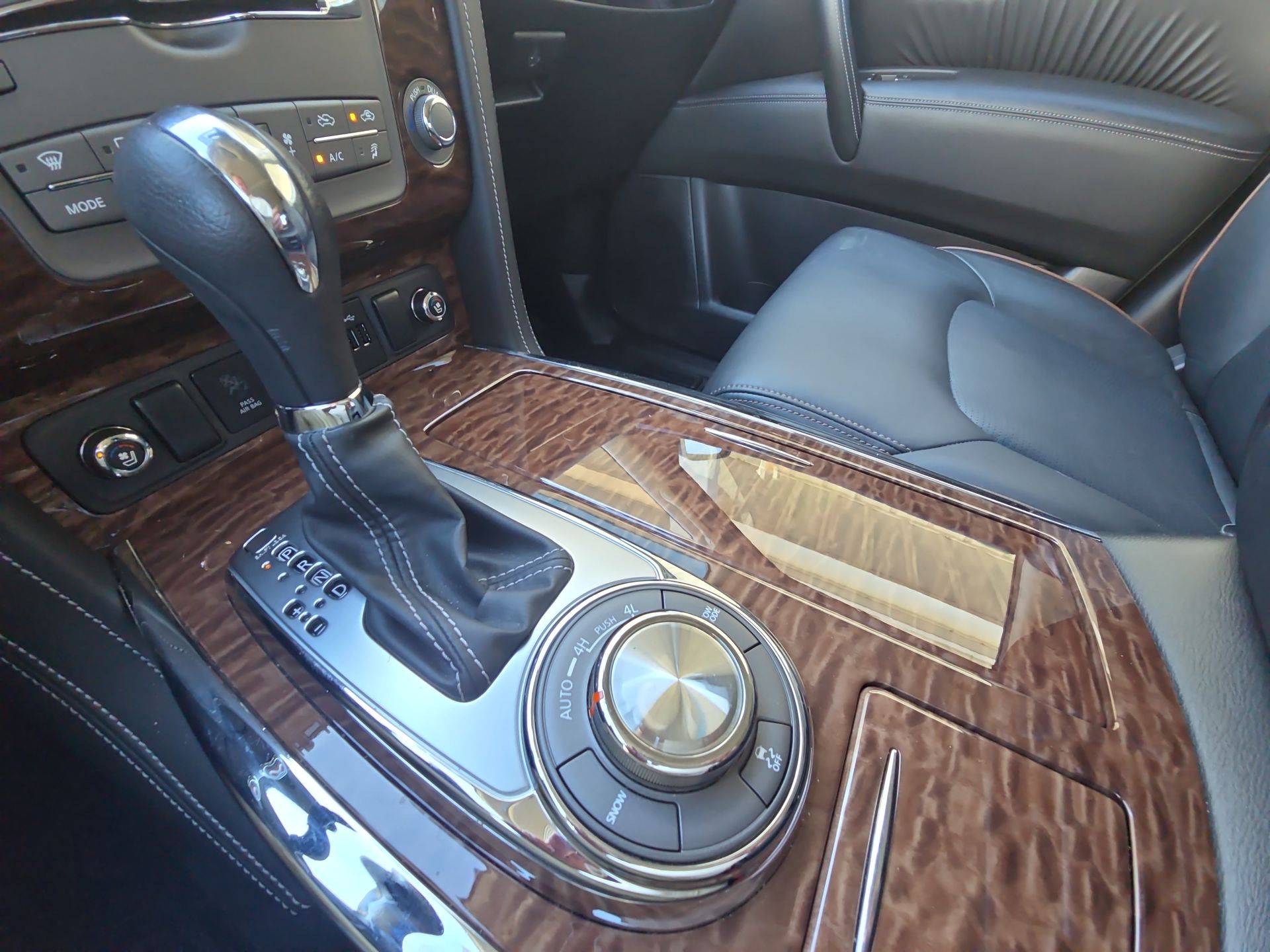 2020 Nissan Armada Platinum 4WD