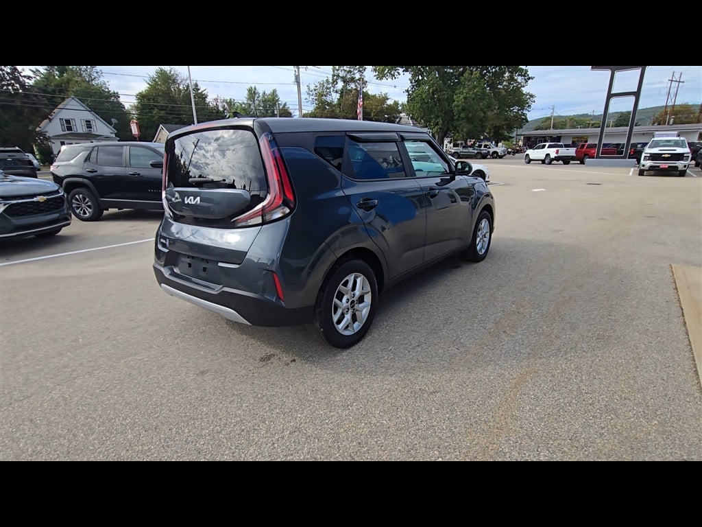 2023 Kia Soul LX